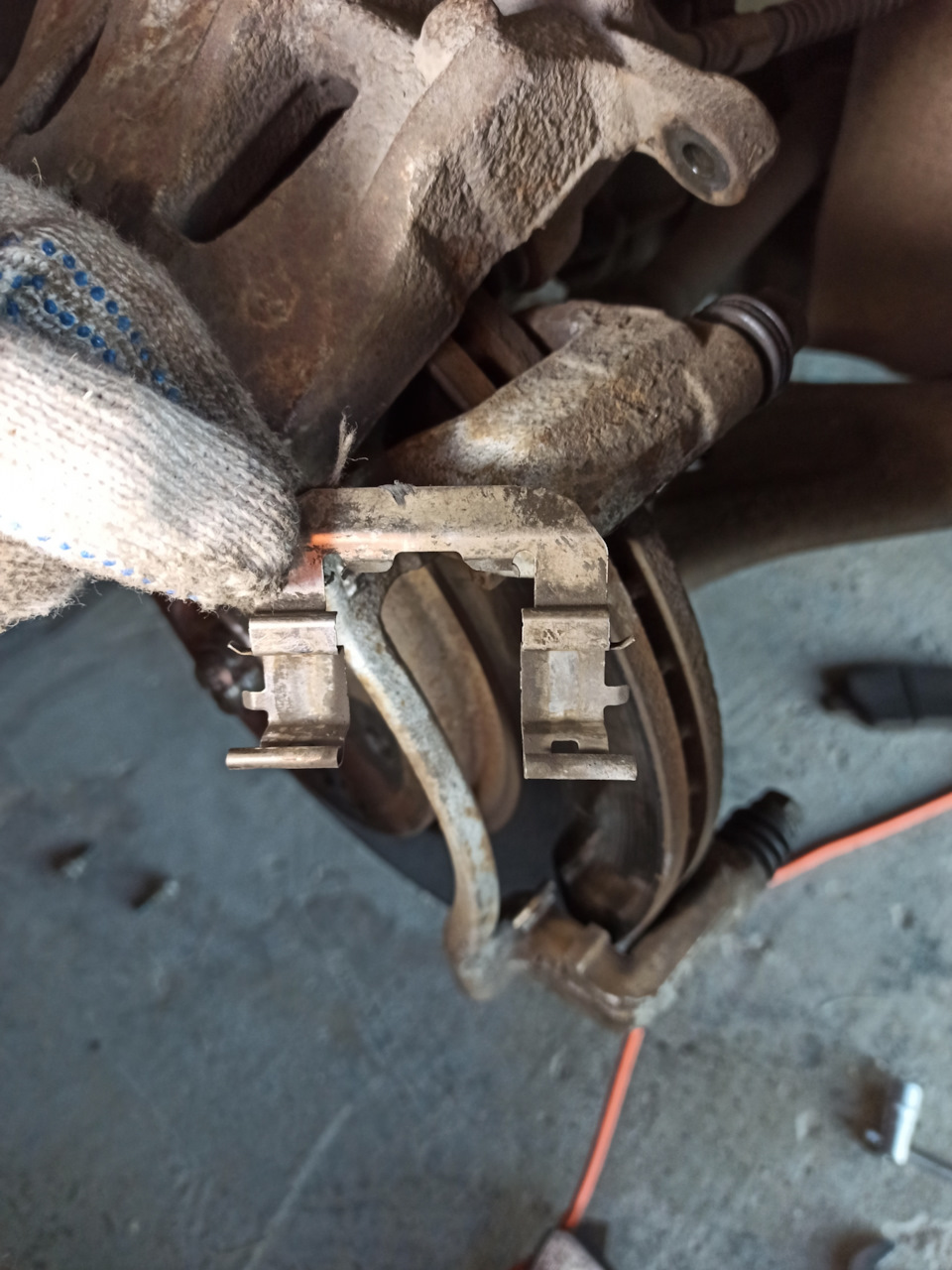 Как устранить дребезжание суппортов? — SsangYong Actyon (2G), 2 л, 2011 ...