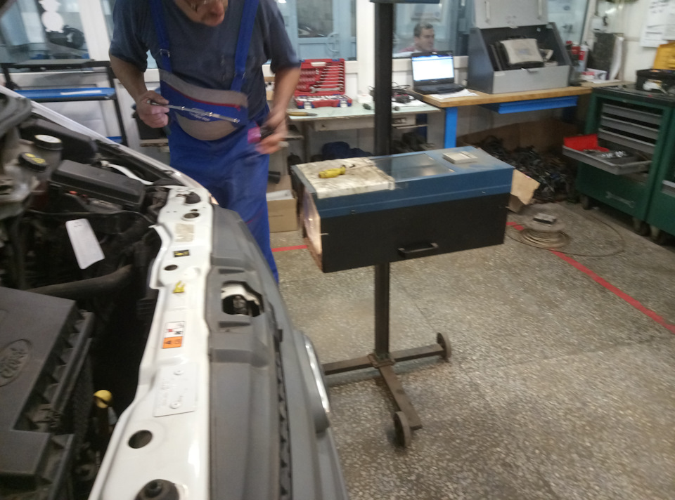 регулировали по прибору — Ford Transit (7G)