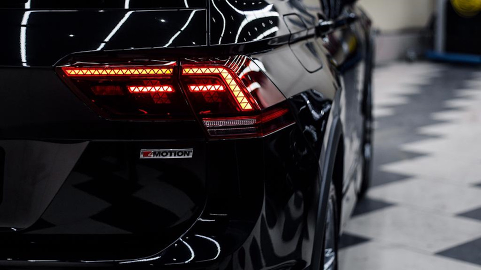 Потеют противотуманки — Volkswagen Tiguan (2G), 2 л, 2018 года | тюнинг ...