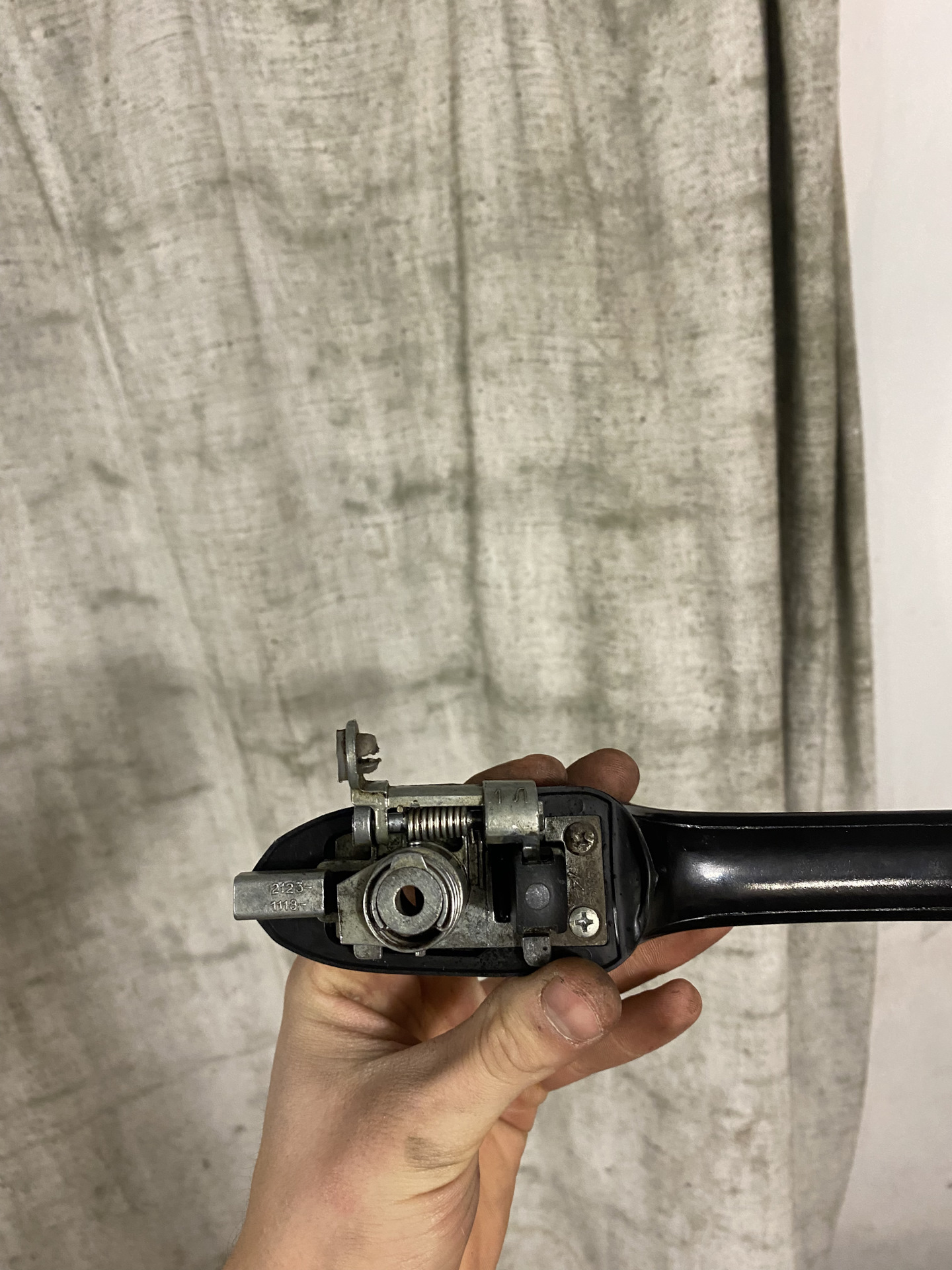 Установка новых евро ручек и замена болтов замка двери — Lada Калина ...