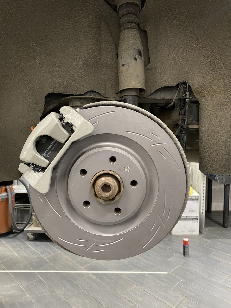 Фото в бортжурнале Audi A6 Avant (C7)