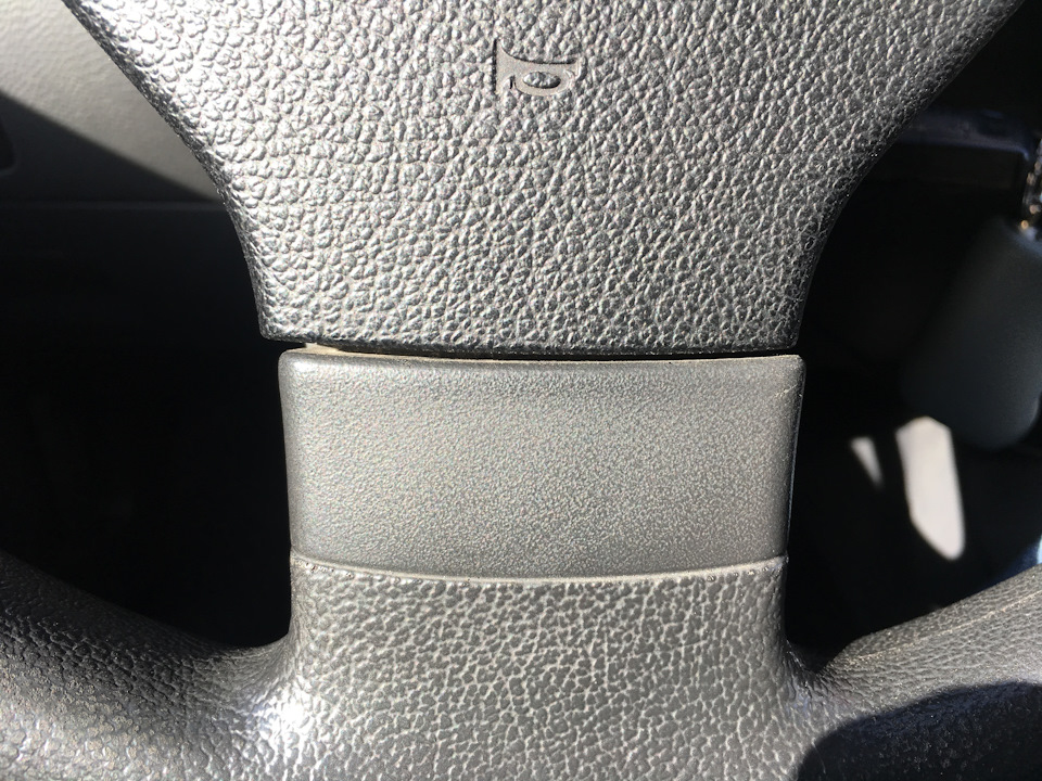 Почему криво стоит подушка безопасности? — DRIVE2