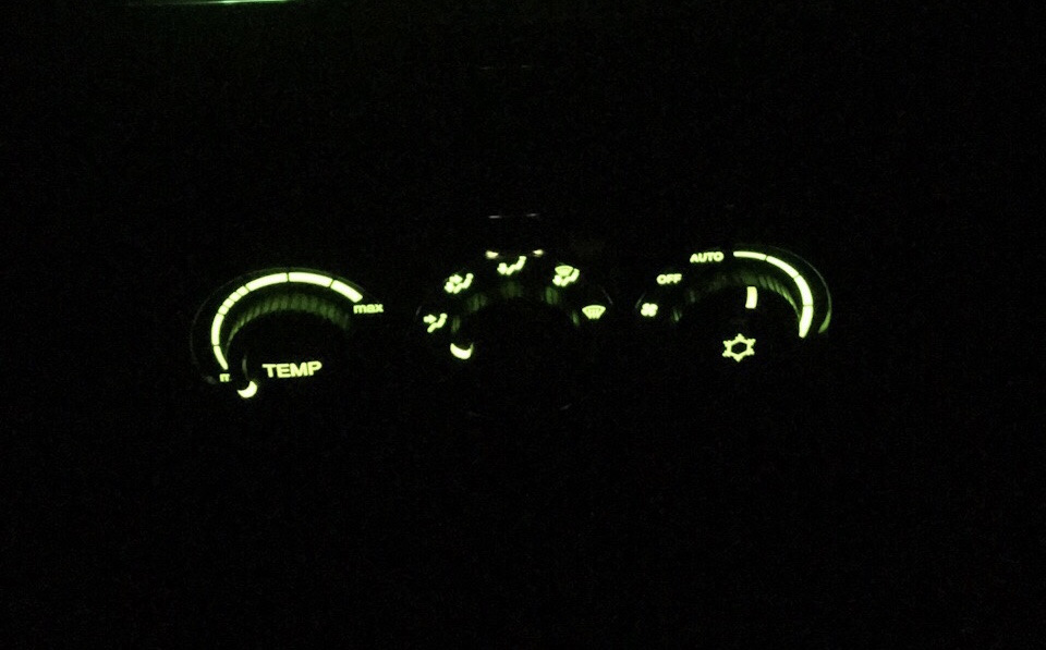 Запах сырости из воздуховодов. — Lada Приора хэтчбек, 1,6 л, 2014 года ...