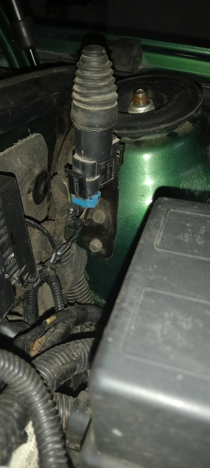 Концевик капота от штатной сигнализации Опель — Opel Vectra B, 1,6 л ...