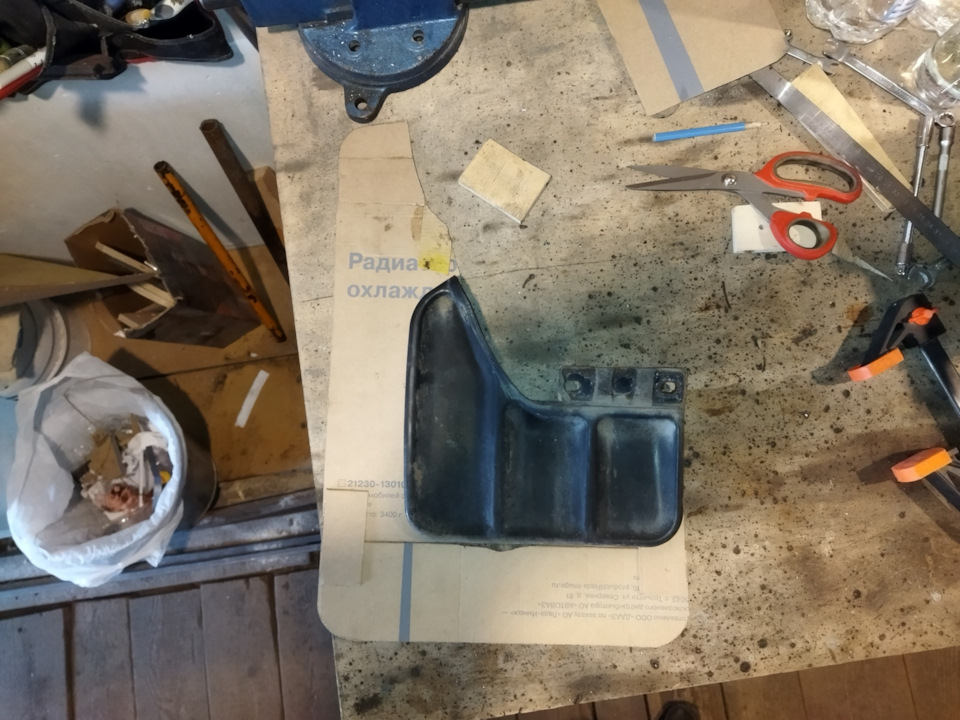 Самодельные задние брызговики. — Chevrolet Niva, 1,7 л, 2005 года ...