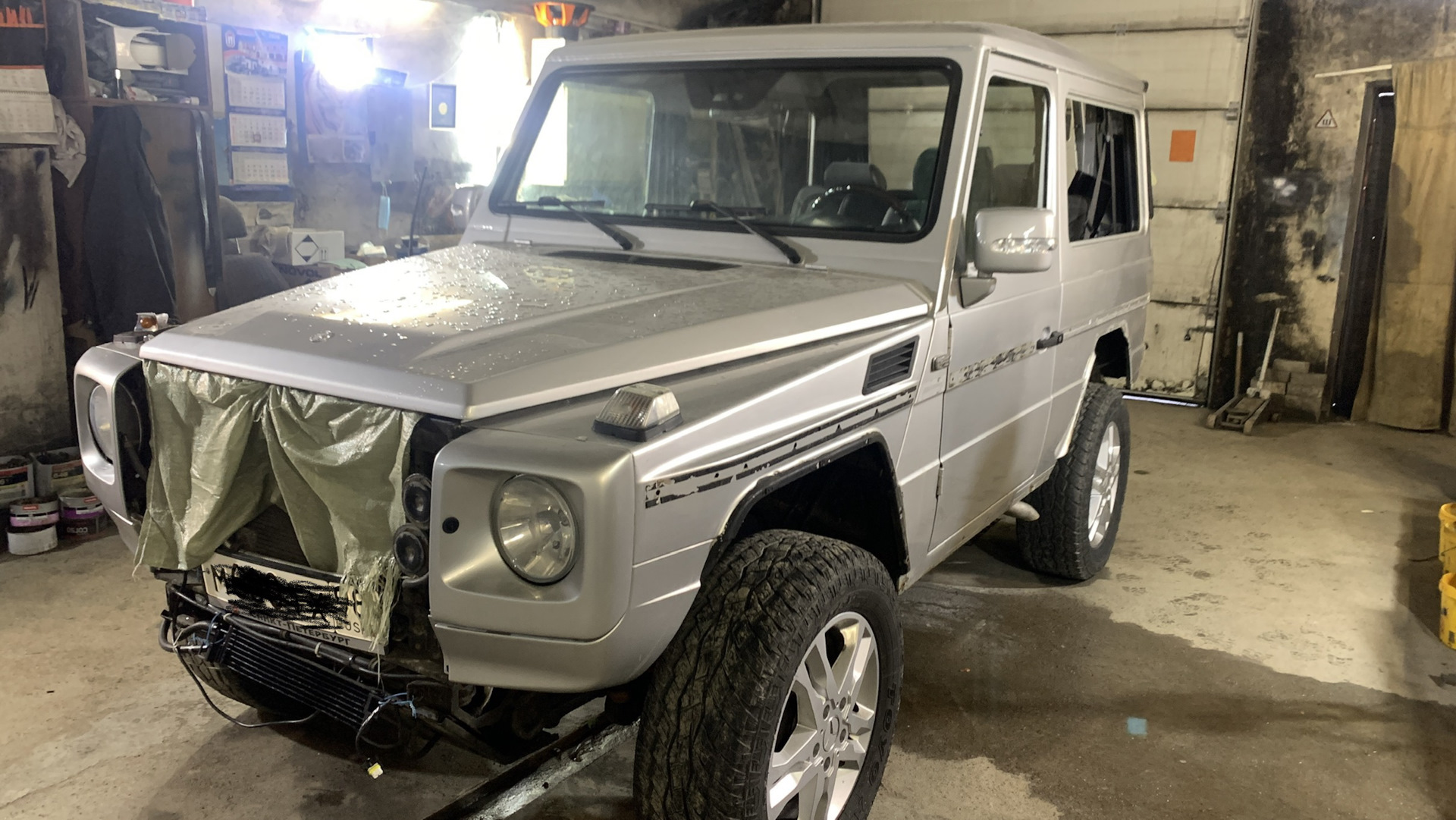 Показательное уничтожение конфискованного Mercedes G-Class: зачем превратили внедорожник в металлолом