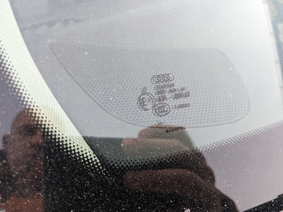 Замена лобового стекла и аккумулятора — Audi A6 (C7), 2,8 л, 2014 года ...