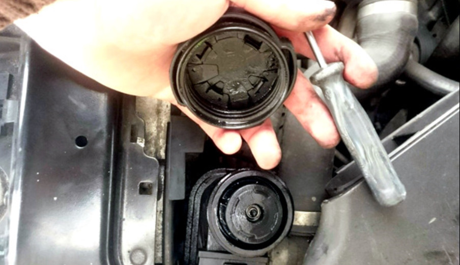 Как крышка расширительного бачка может повредить двигатель? — STRON на ...