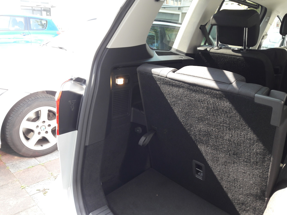 Фото в бортжурнале Volkswagen Touran (2G)