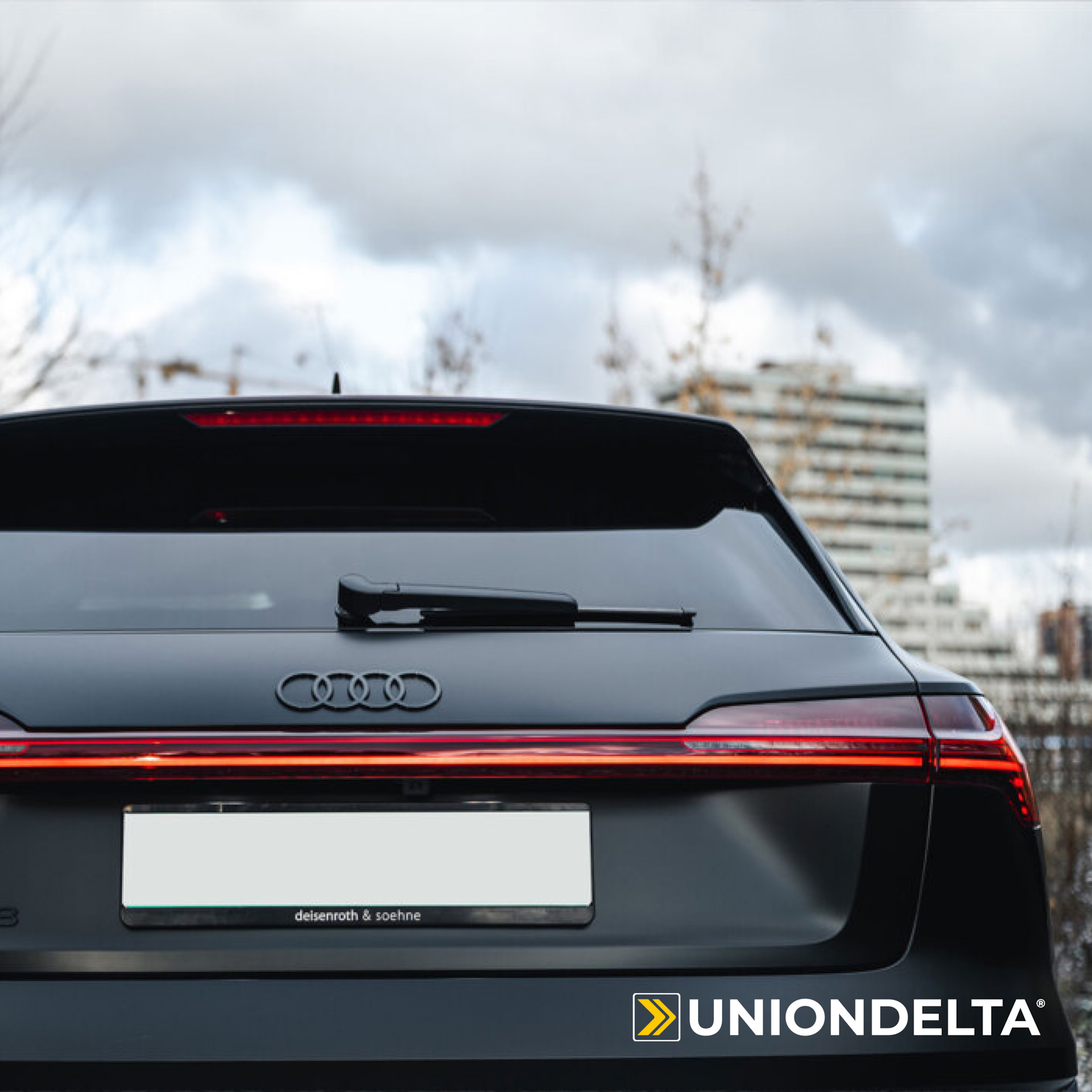 Кроссовер Audi Q8 e-trone преображен пленкой DELTASKIN® CLEAR MATTE ...