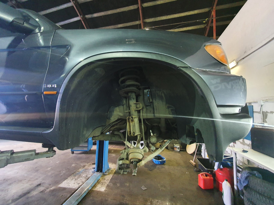 Замена переднего ступичного подшипника. — BMW X5 (E53), 3 л, 2003 года ...