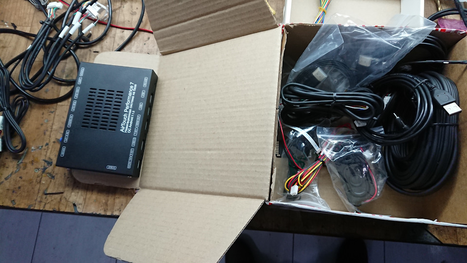 # 27 ROiK-10 AirTouch Permormance 7 Android Navigation — Volkswagen ...