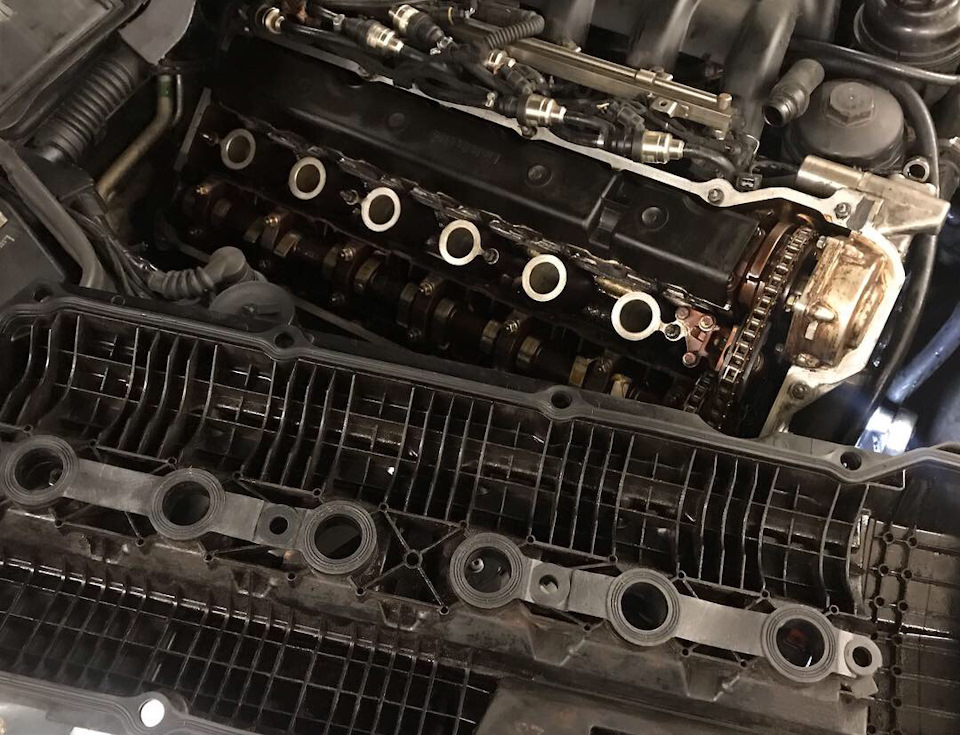 так много усилий приложил к чистке клапанки. а она треснула, аж в трех местах ))) — BMW 7 series (E38)