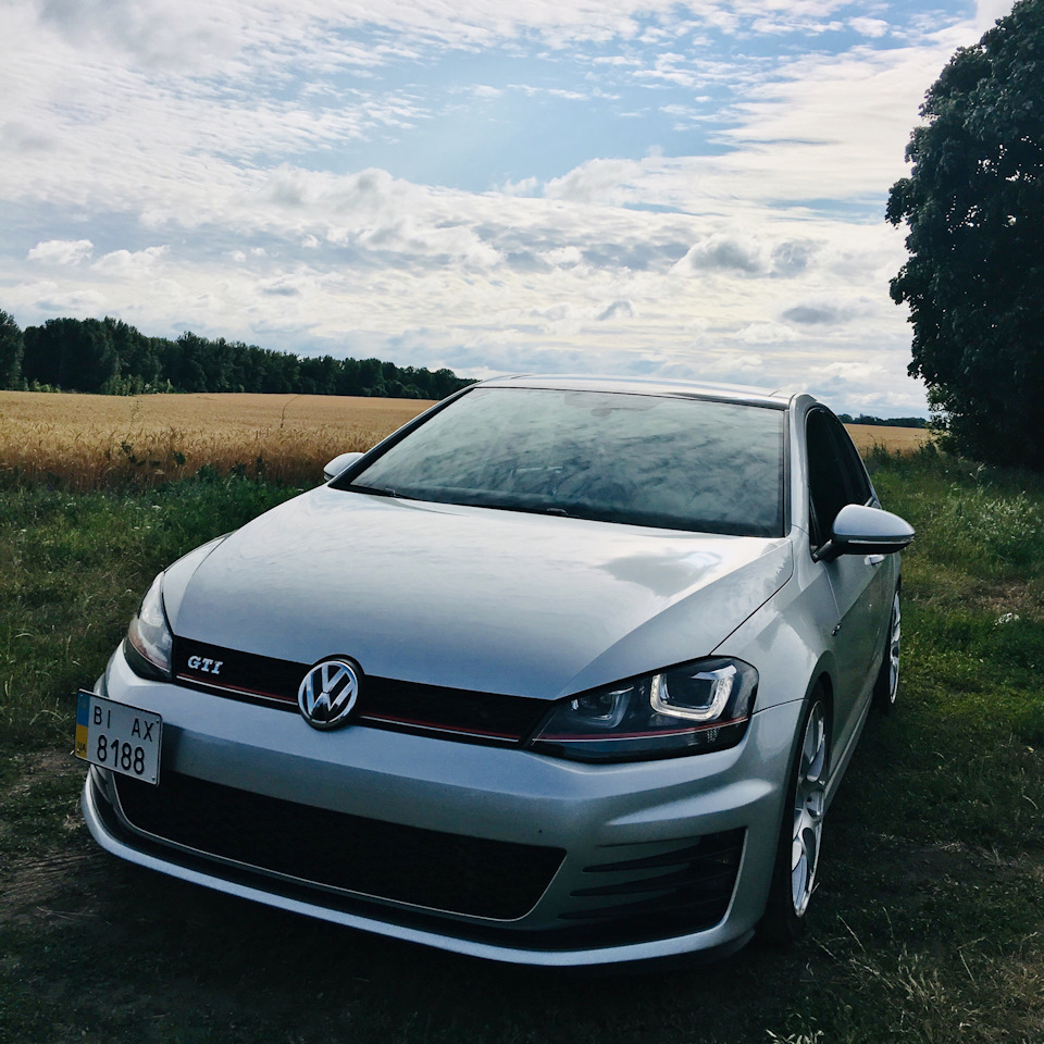 Photo from the logbook Volkswagen Golf GTI Mk7