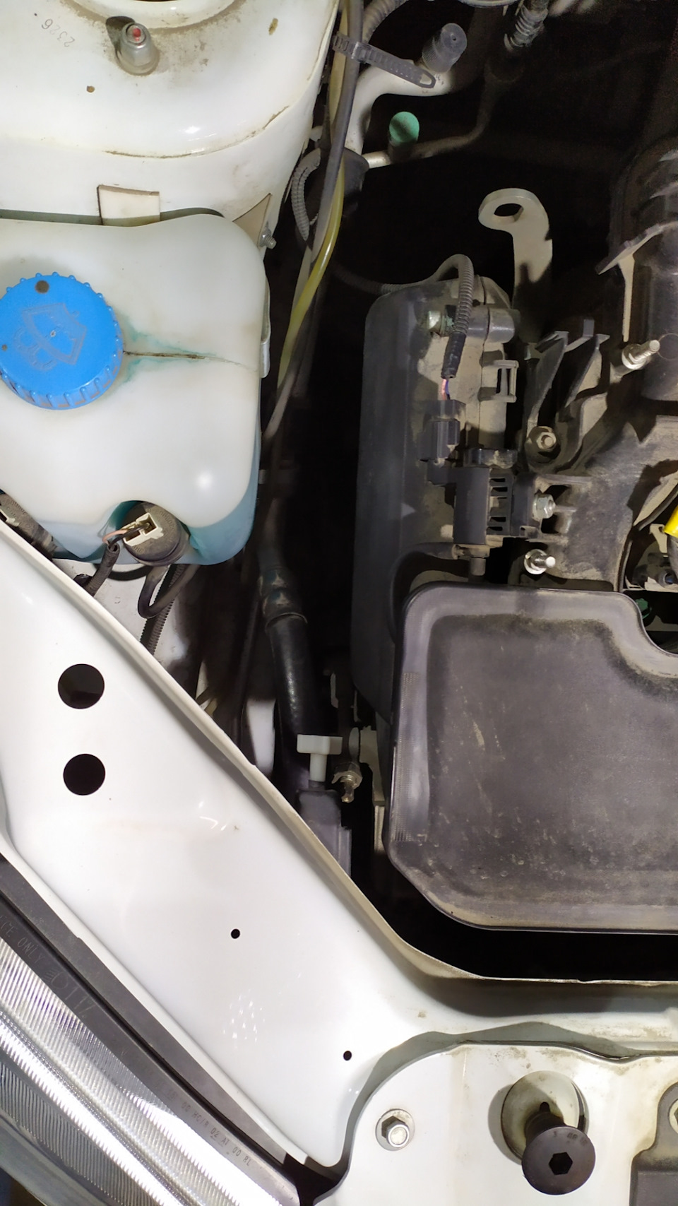 Замена концевика двери и лампочки дхо — Lada Гранта лифтбек, 1,6 л ...