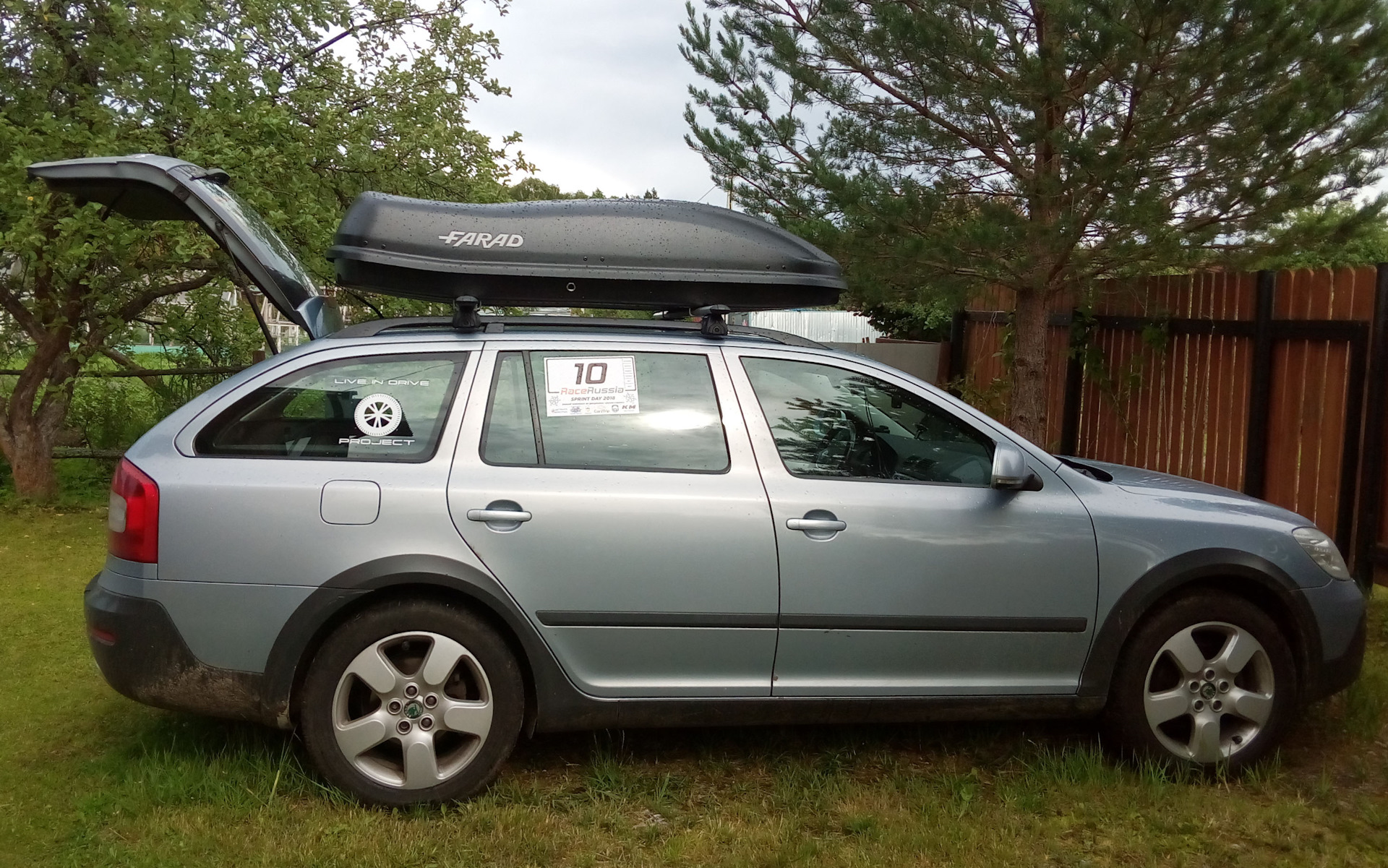 Skoda Octavia Scout a5 багажник