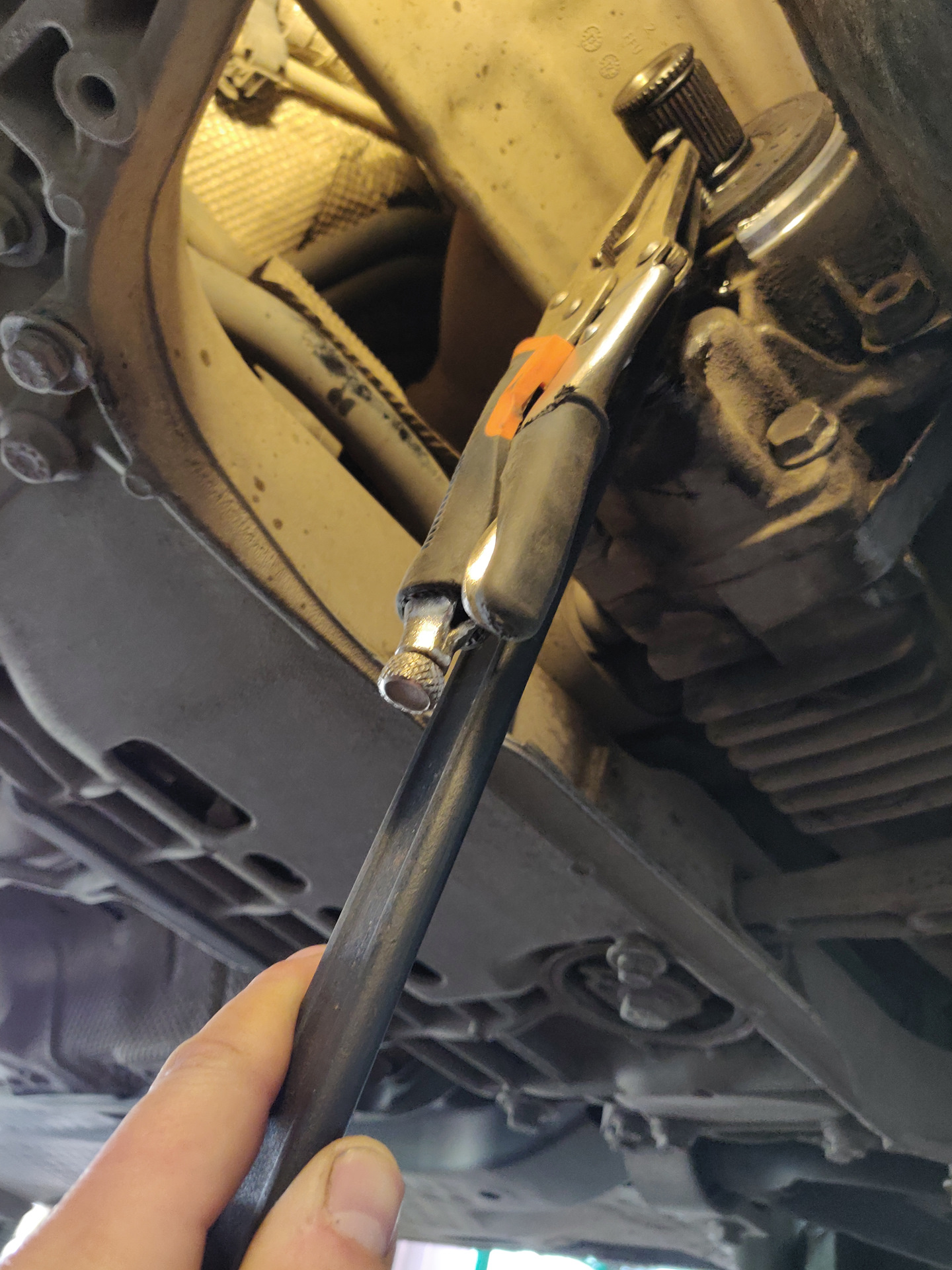 Сальник правого привода и задние стойки стабилизатора — Volkswagen ...