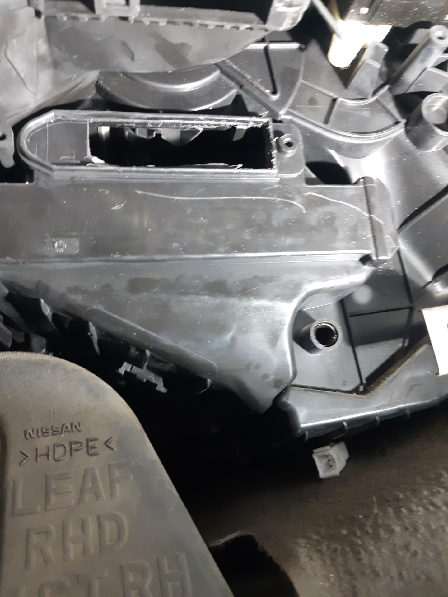 Установка электронагревателя (ТЭН) в корпус печки Nissan leaf ZE0 ...