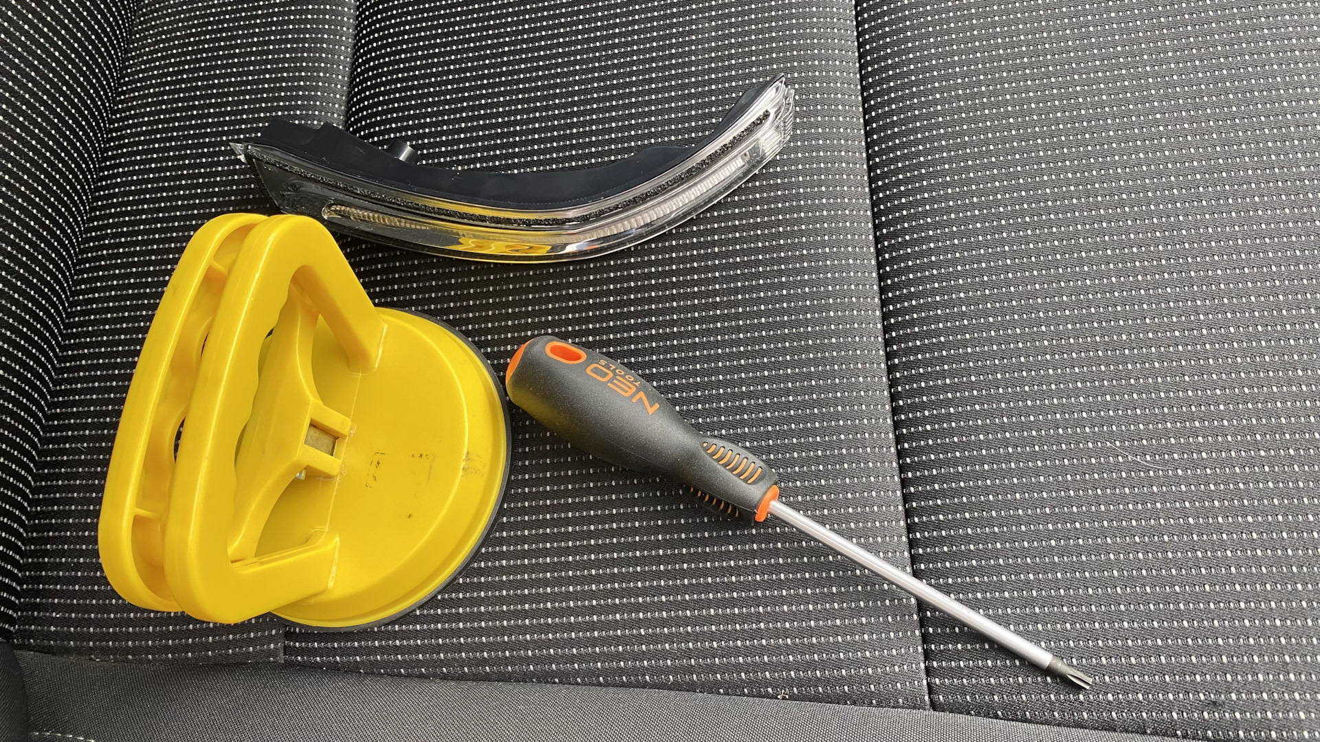 ??5??7?? Самостоятельная замена повторителя 87624F1000 — KIA Sportage ...