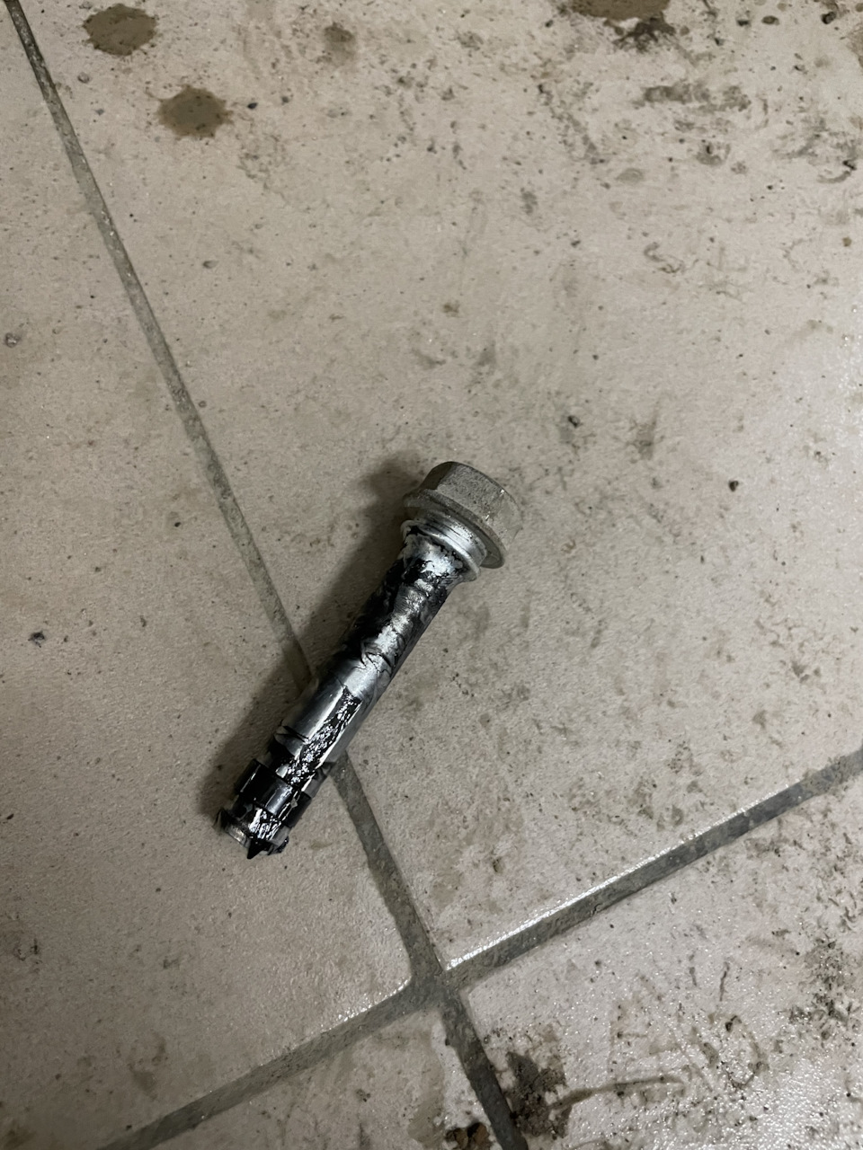 Тоже смазки уже почти нет — Toyota Camry (XV70)