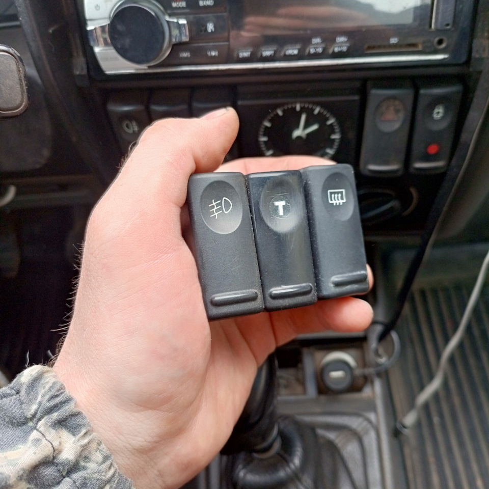 Photo from the logbook Renault 19