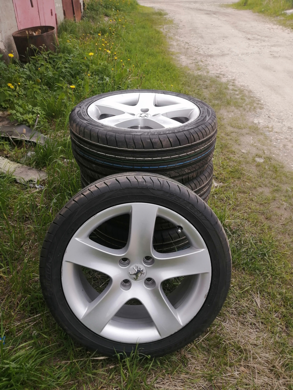 Новые летние колеса R17 — Peugeot 408, 1,6 л, 2013 года | колёсные ...