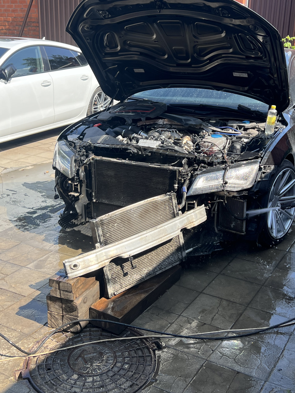 Фото в бортжурнале Audi S7 (1G)