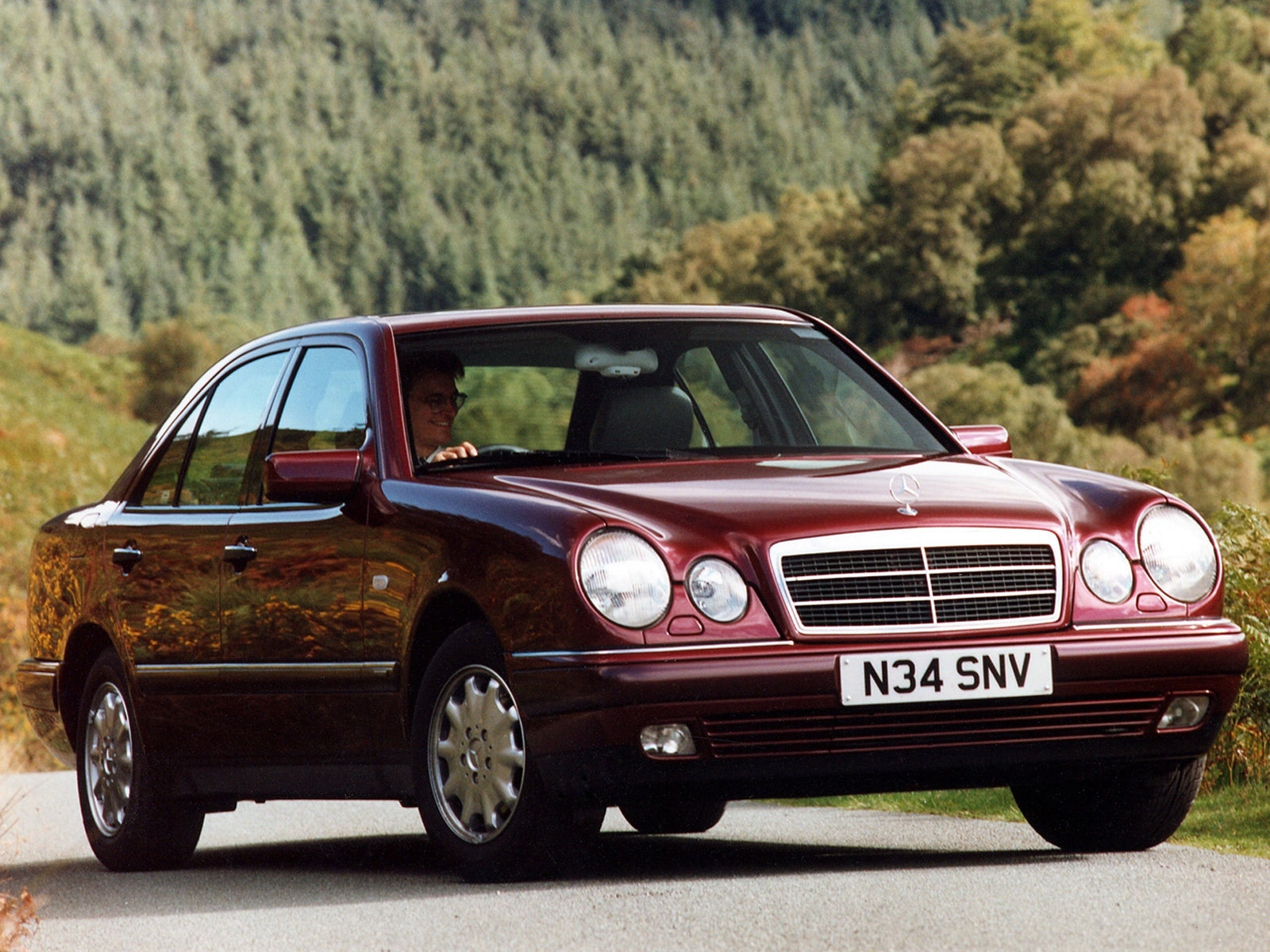 Mercedes e class w210