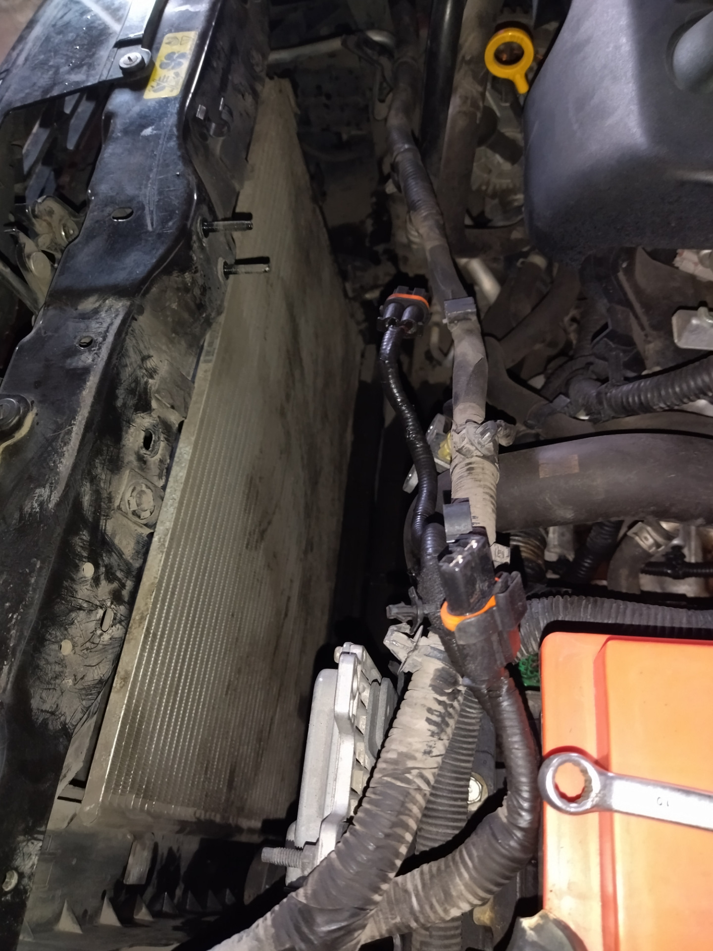 Замена радиатора охлаждения на Кашкай — Nissan Qashqai (1G), 2 л, 2010 ...