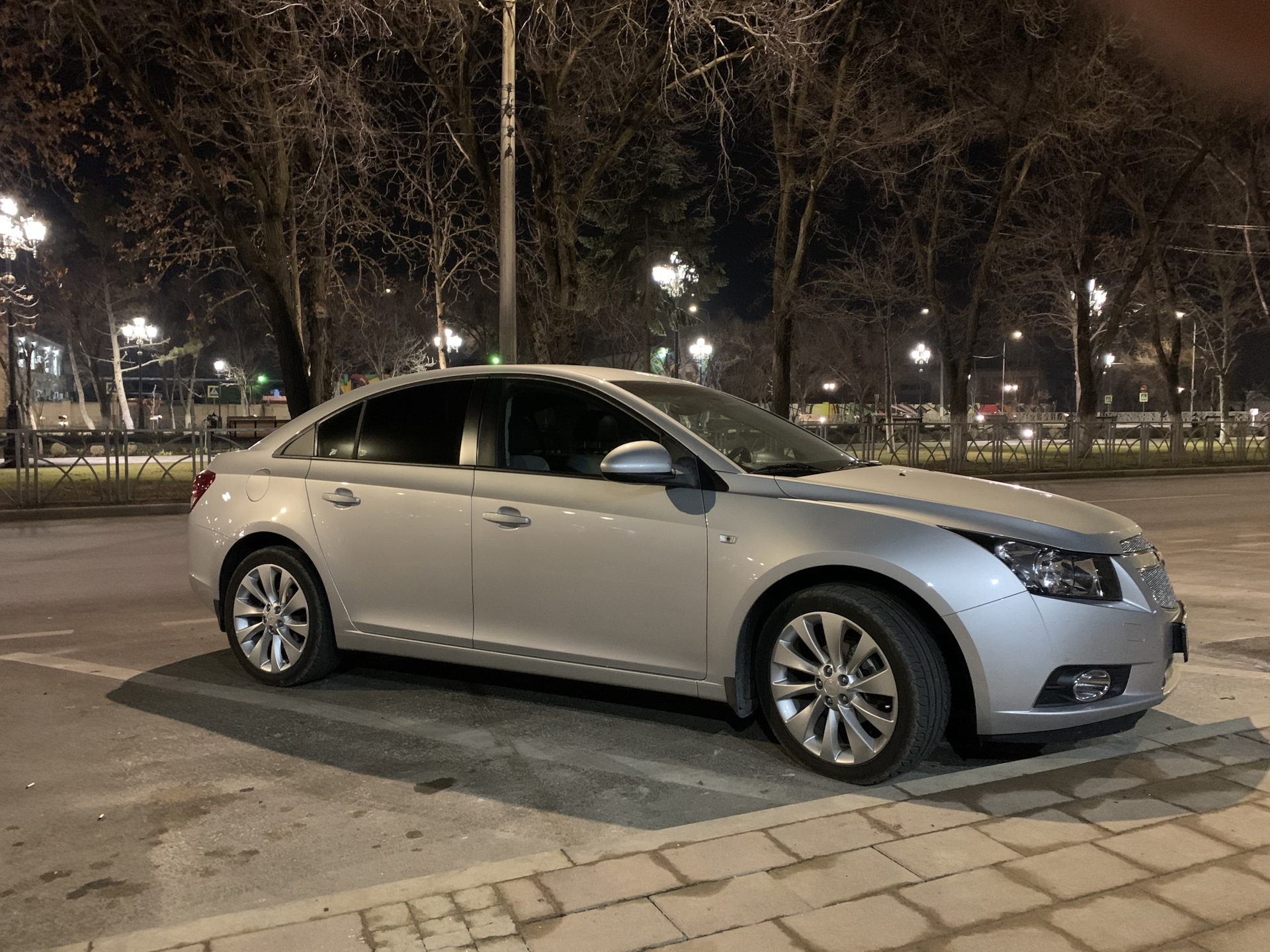 Вечером, вечером, вечером… — Chevrolet Cruze (1G), 1,8 л, 2012 года |  покатушки | DRIVE2