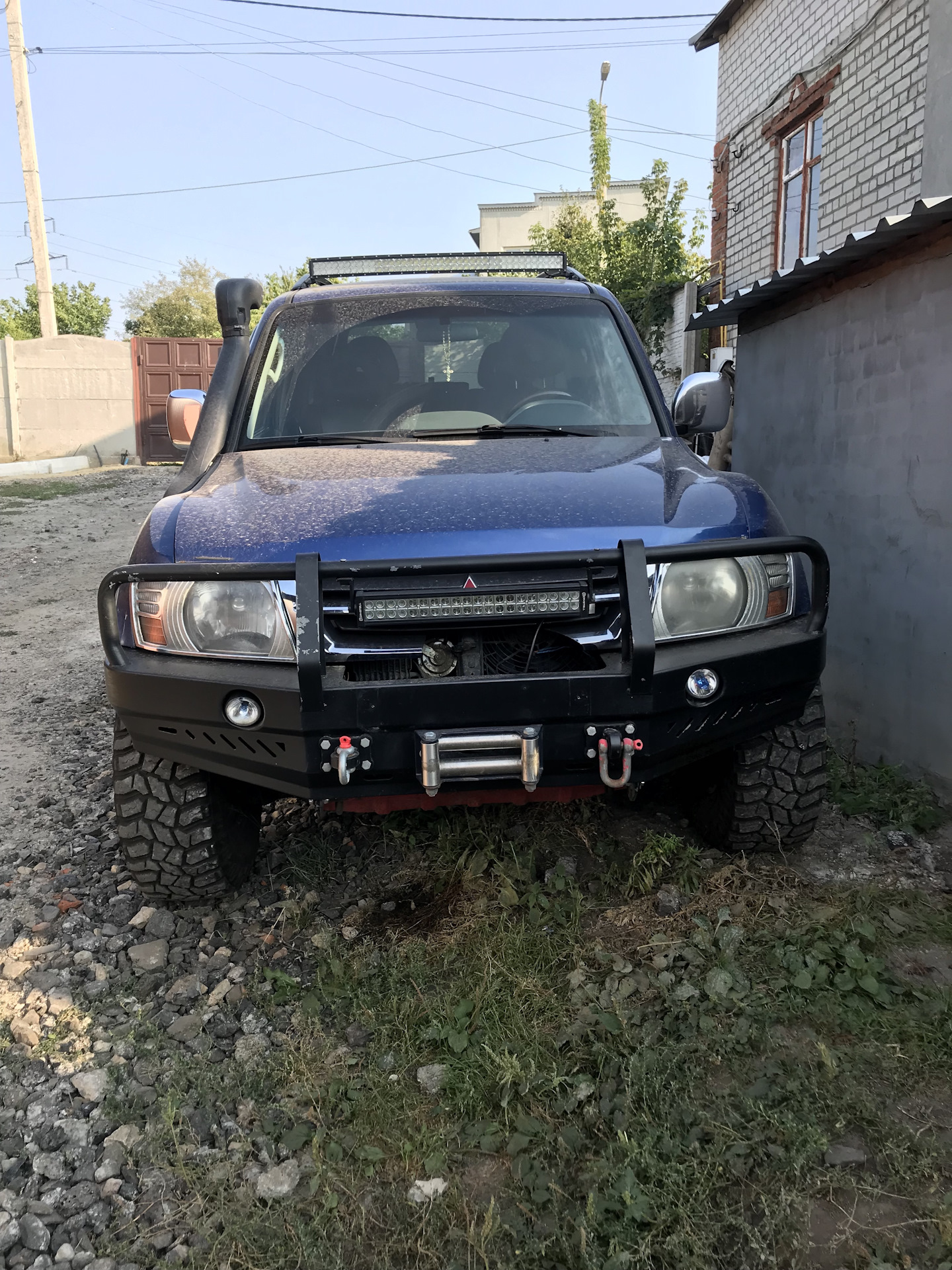 Начало движения с повернутыми колесами (редуктор?) — Mitsubishi Pajero  (3G), 3,5 л, 2001 года | наблюдение | DRIVE2