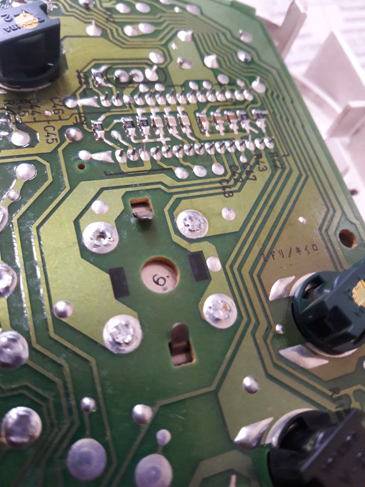 Небольшой ремонт приборной панели / залипает стрелка температуры ...