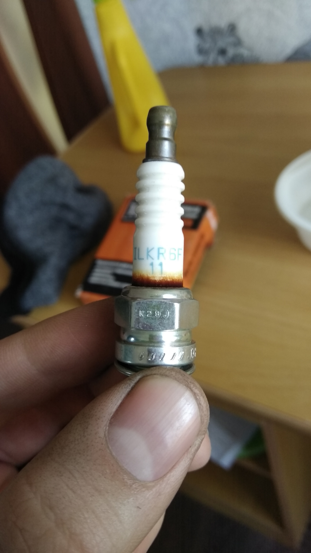 Замена свечей зажигания — Toyota Pixis Epoch, 0,7 л, 2012 года ...