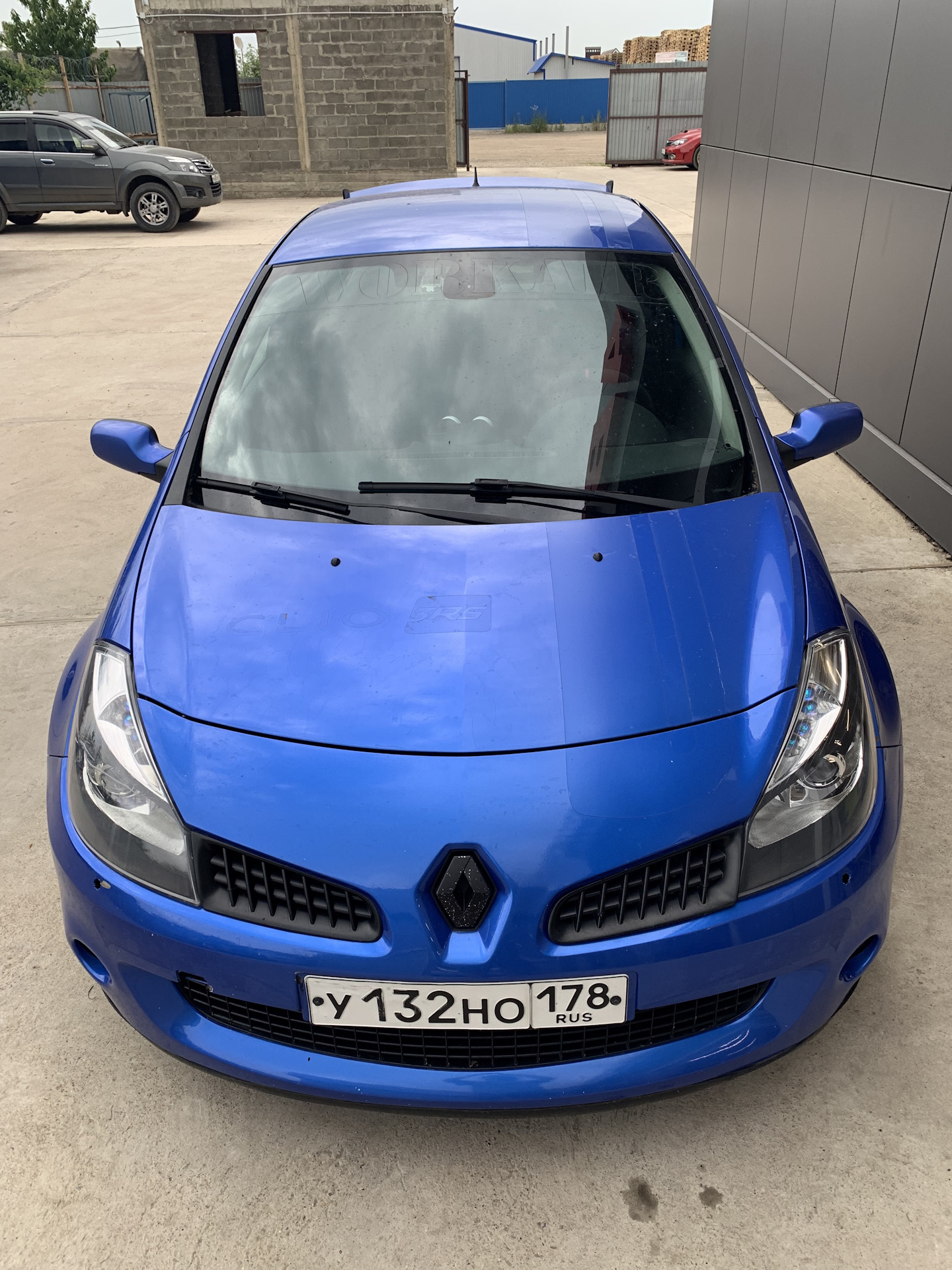 ПОШЛА ЖАРА, ЗДЕСЬ ДОЛЖНА БЫТЬ РЕКЛАМА ТИНЬКОФФ — Renault Clio III Sport, 2  л, 2008 года | запчасти | DRIVE2