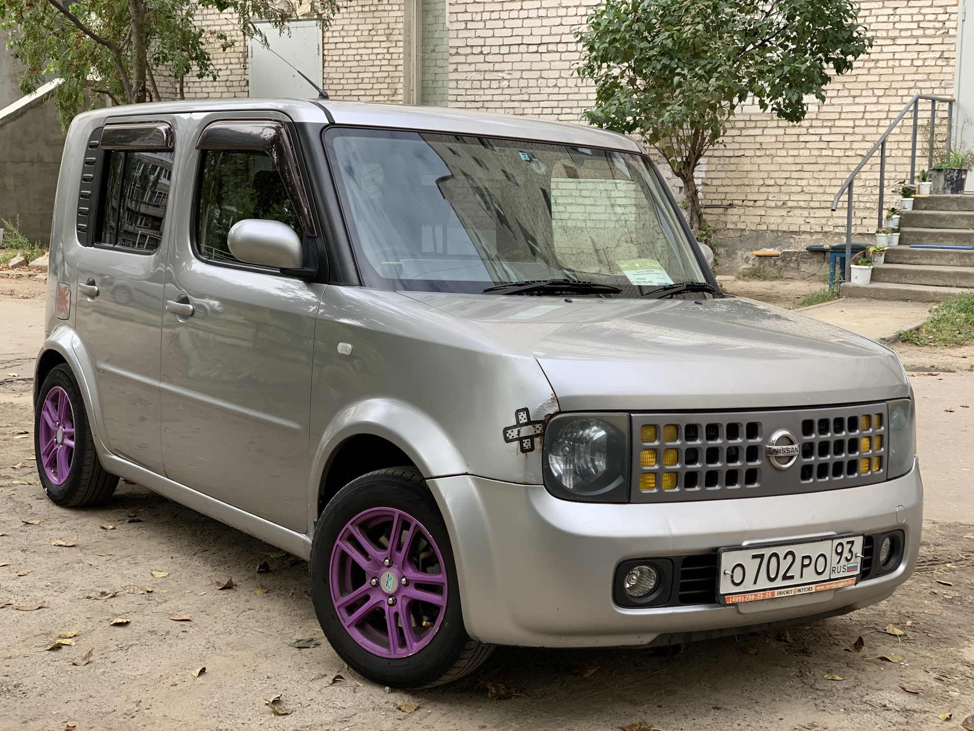 Nissan Cube 4