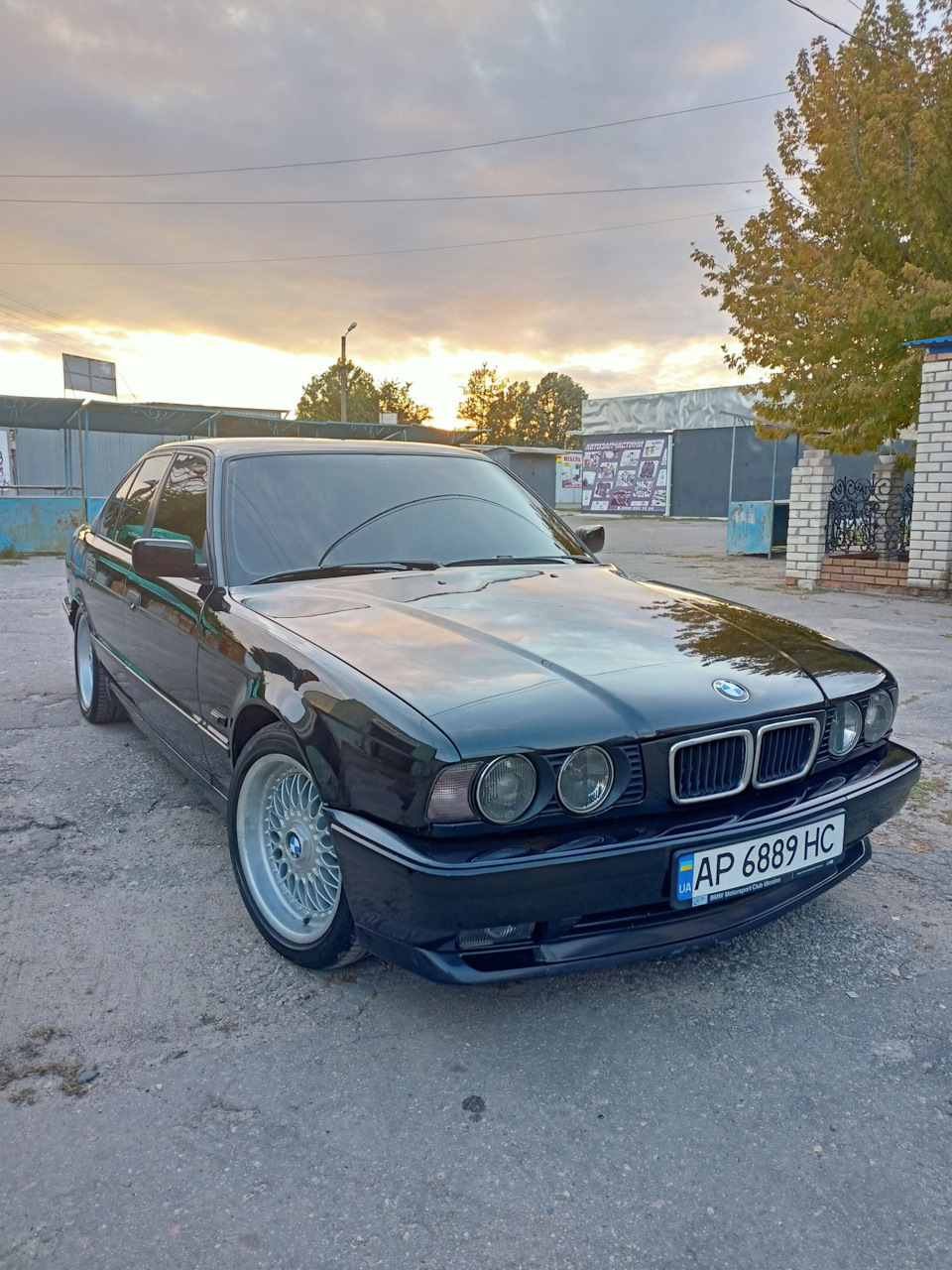 Как влюбиться в цвет 303 BMW COSMOSSCHWARZ — BMW 5 series (E34), 2,5 л,  1994 года | стайлинг | DRIVE2