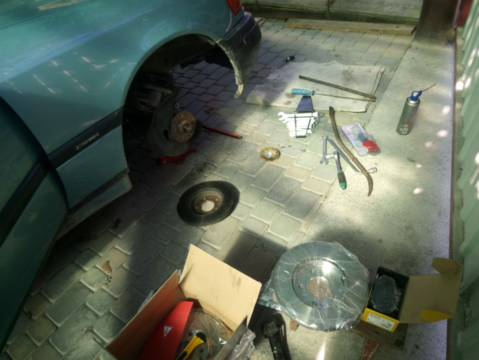 w202 ремонт замка багажника — Mercedes-Benz C-Class (W202), 2 л, 1994 ...