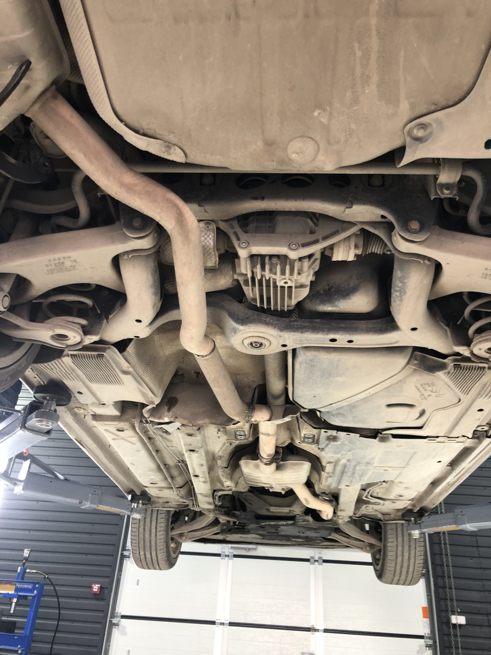 Выхлоп 😈 — Audi A5 (1G), 2 л, 2009 года | тюнинг | DRIVE2