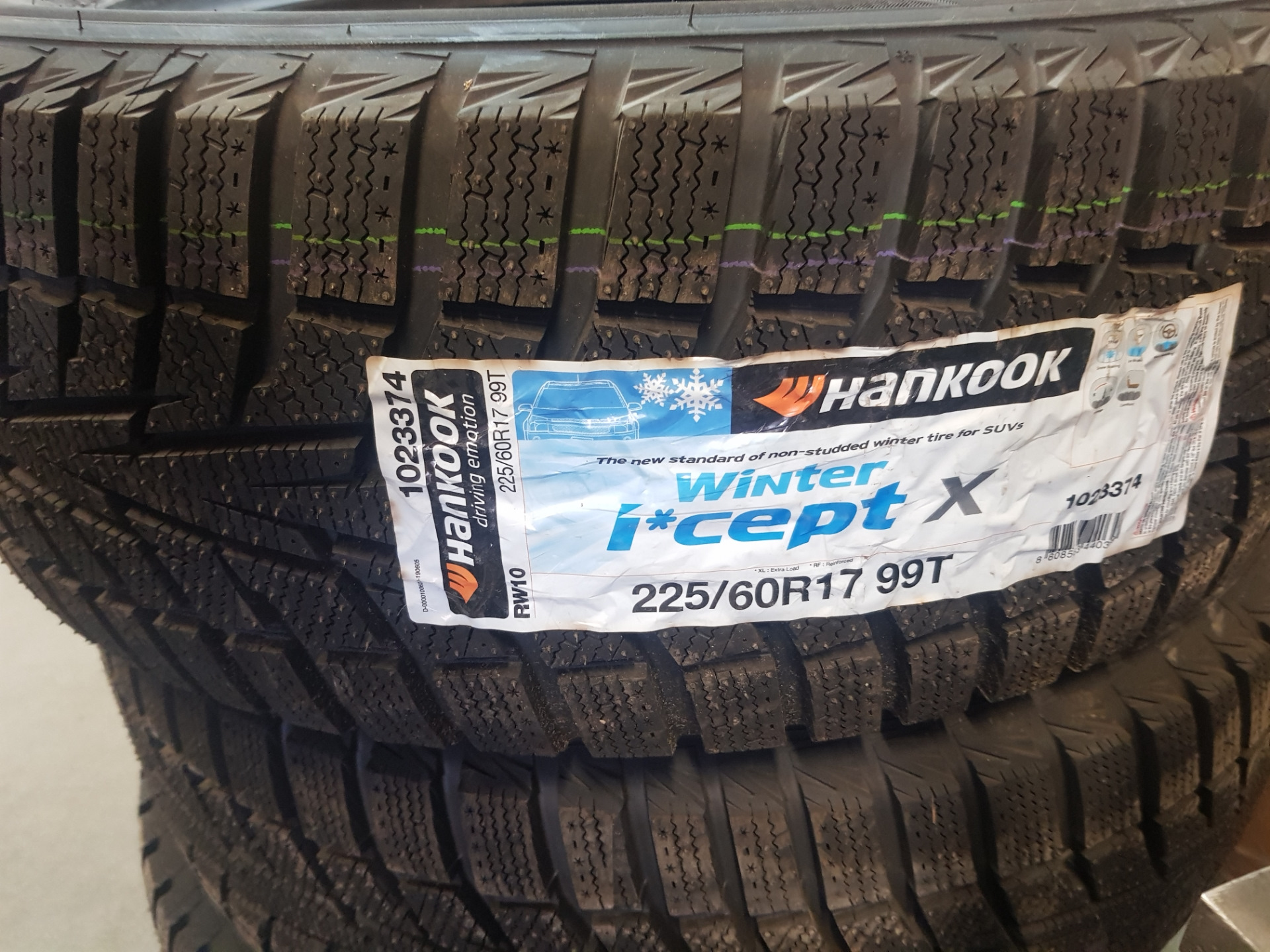 Купить Шины Hankook R17 225 65