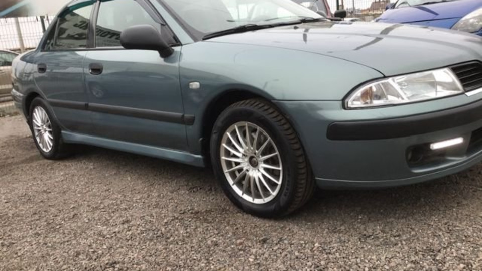 Mitsubishi Carisma 1,6 103 Коня