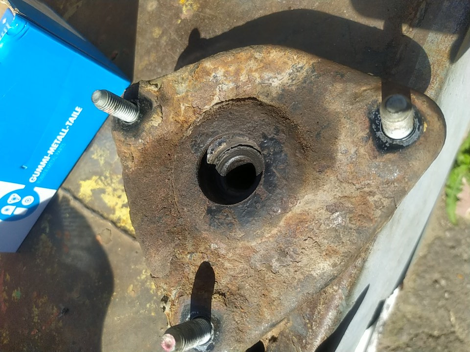 Устранение стука и покраска суппортов — KIA Ceed (1G), 1,6 л, 2009 года ...