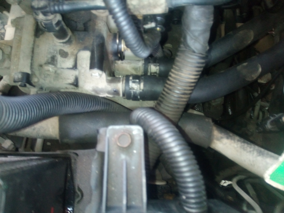 Замена патрубков печки. — Chevrolet Aveo 5-door (1G), 1,4 л, 2008 года ...