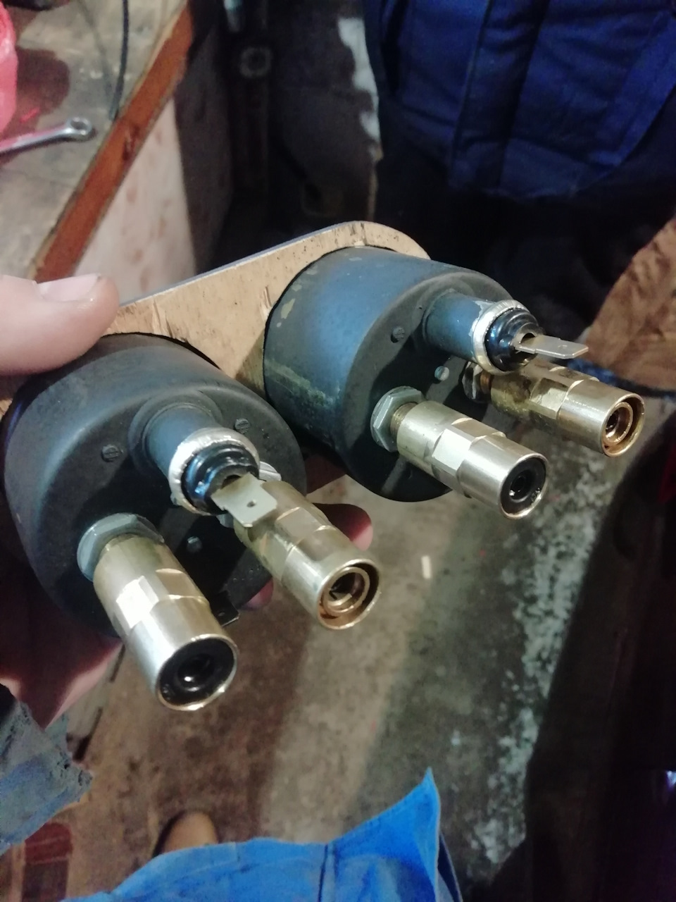 Пневмоподвеска (установка) — Lada Приора седан, 1,6 л, 2008 года ...