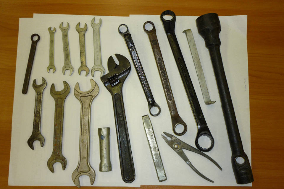 французский разводной ключ. разводной ключ советский с 2 гайками. старинный разводной ключ. ключ разводной 500 мм. Made in ussr ключ.