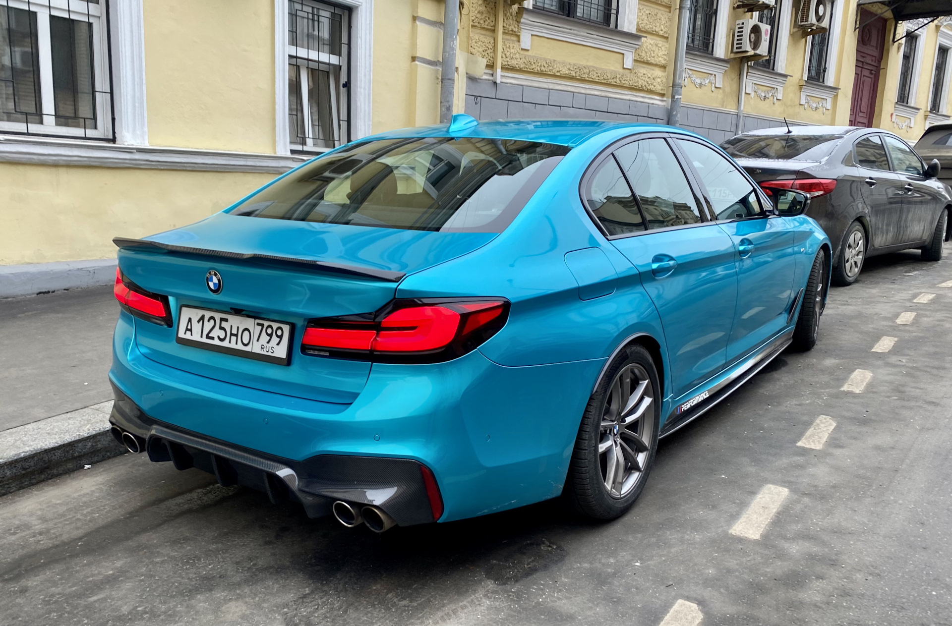 BMW g30 Green Color