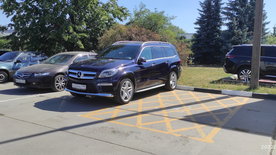 Mercedes-Benz GL-Class