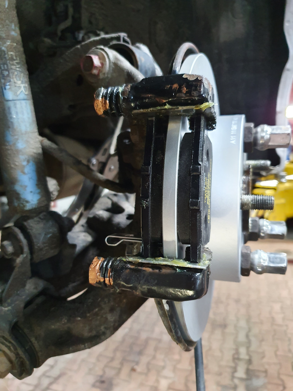 смазка везде заложена. — Honda Civic 4D (8G)