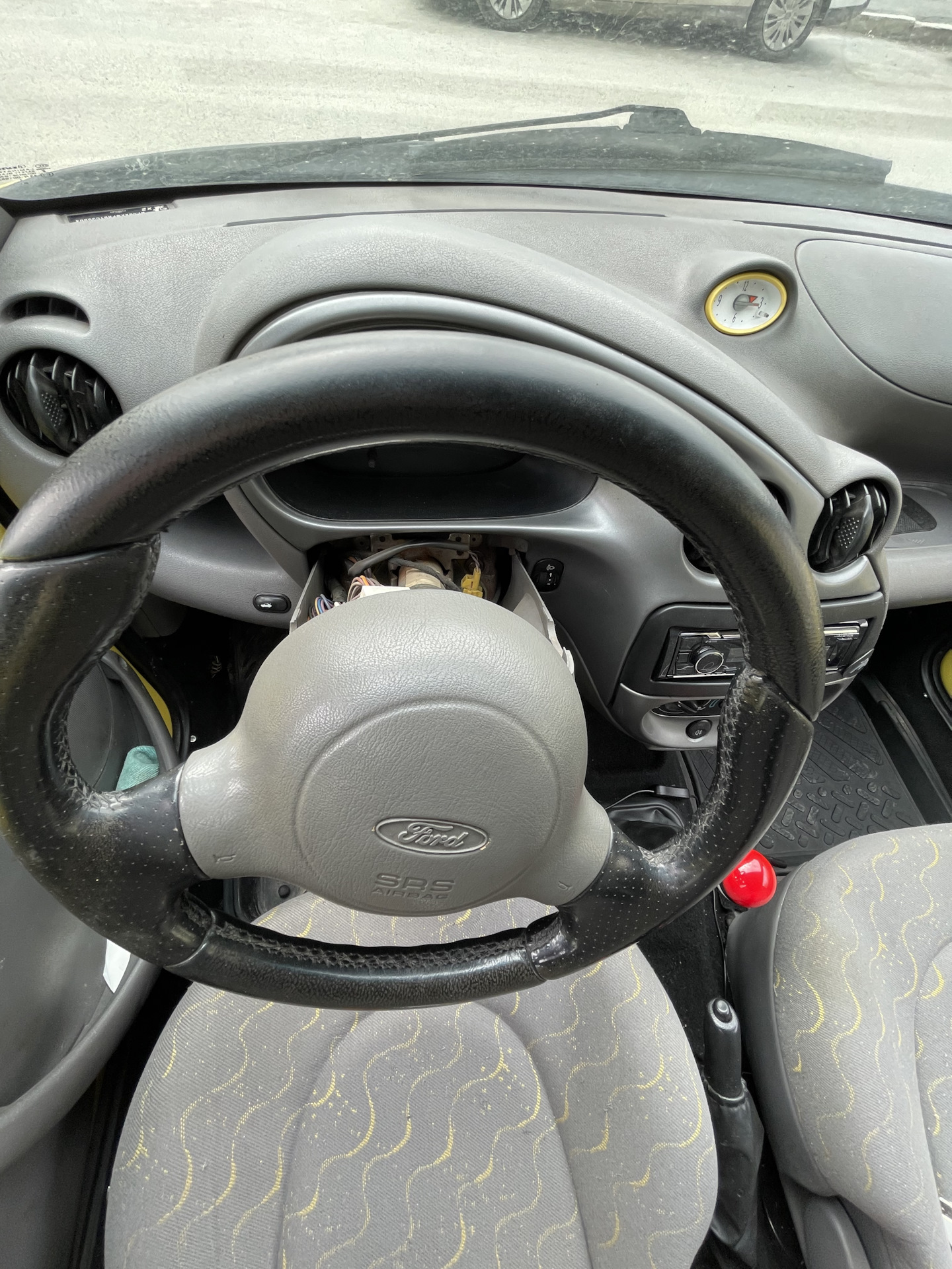 Загорелась — Ford Ka (1G), 1,3 л, 2000 года | поломка | DRIVE2