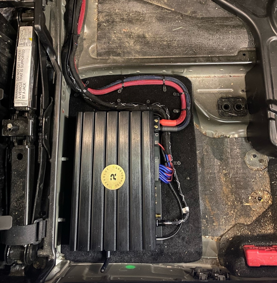 Mercedes GLC X253 Изготовление стоек под 3х полосную акустику ESB 8000 ...