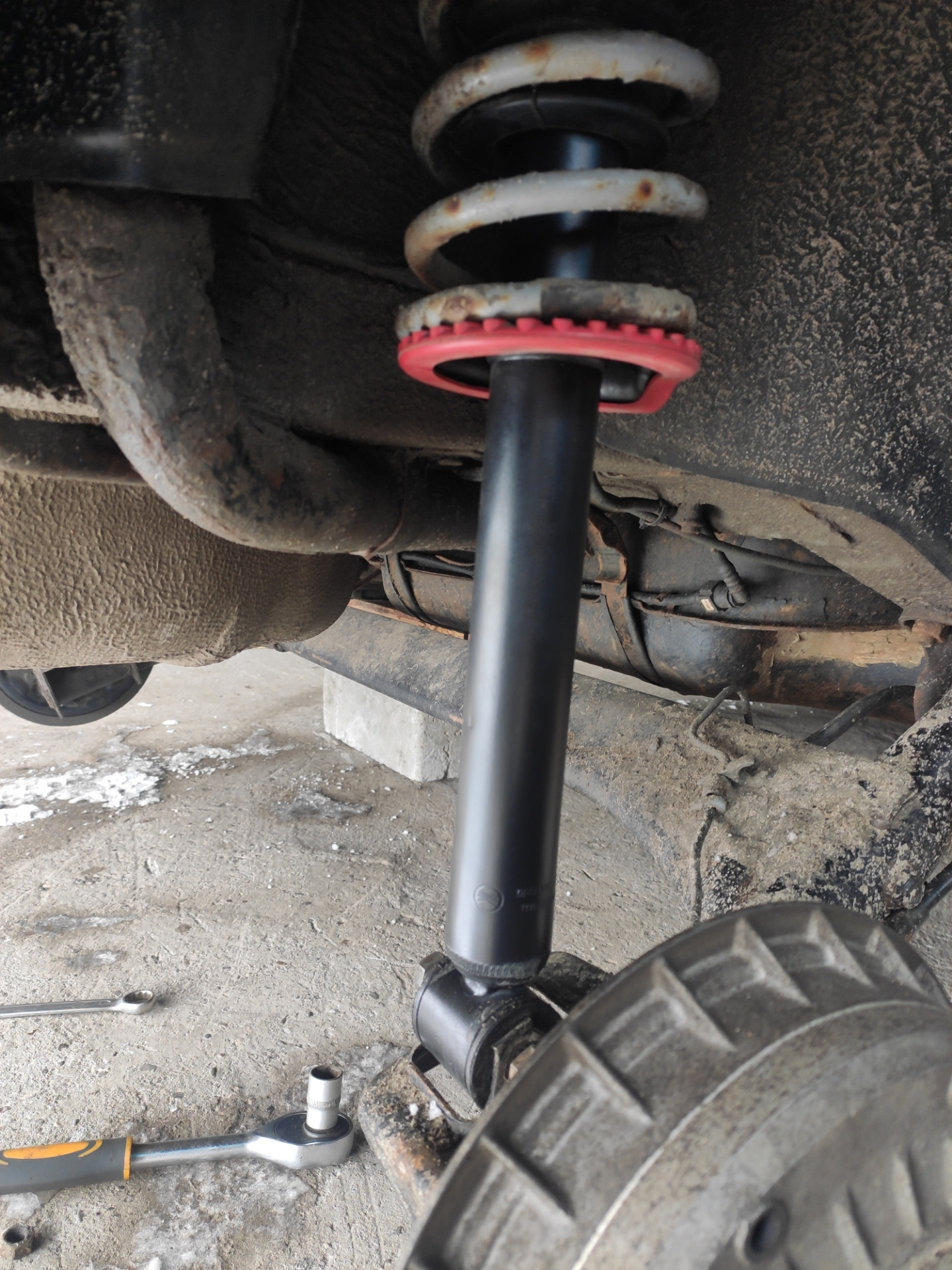 Сухие стойки, но стучат?Я в это поверил — Lada Калина седан, 1,6 л ...